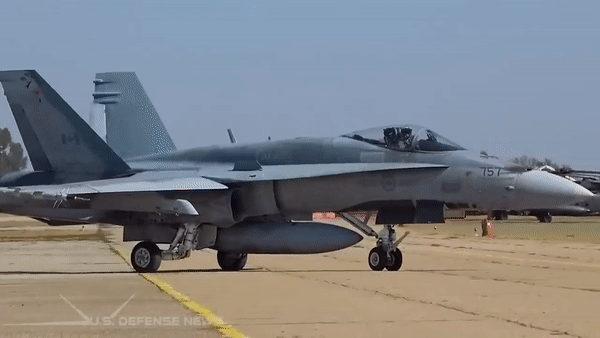 Tiêm kích F/A-18 Hornet Tiêm kích F/A-18 Hornet