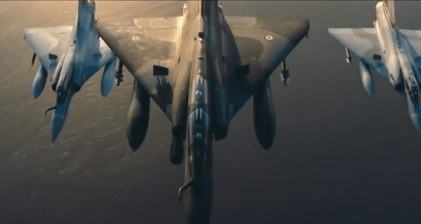 Tiêm kích J-10C Pakistan khiến Rafale của Ấn Độ 'choáng váng' với khả năng gây nhiễu điện tử?