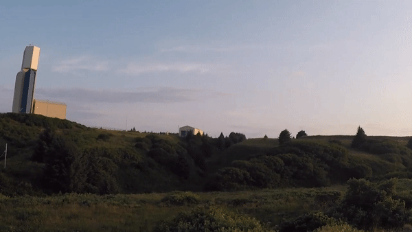 Khoảnh khắc tên lửa Iran bị đánh chặn ngoài khí quyển khi tấn công Israel