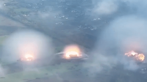 Nga đăng video 'hỏa thần nhiệt áp' TOS-1A 'thiêu rụi' mục tiêu của quân đội Ukraine