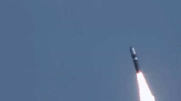 Căn cứ hải quân Anh phong tỏa khẩn cấp vì thủy thủ đùa có bom trên tàu ngầm chiến lược