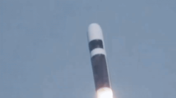 Căn cứ hải quân Anh phong tỏa khẩn cấp vì thủy thủ đùa có bom trên tàu ngầm chiến lược