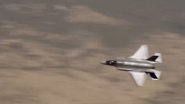 Kiểm soát hoàn toàn không phận Iran, Israel liền phát cảnh báo tấn công