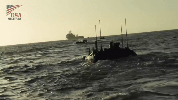 Thủy quân Lục chiến Mỹ nhận được thêm xe chiến đấu lội nước ACV-C mới