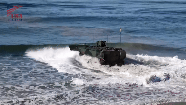 Thủy quân Lục chiến Mỹ nhận được thêm xe chiến đấu lội nước ACV-C mới