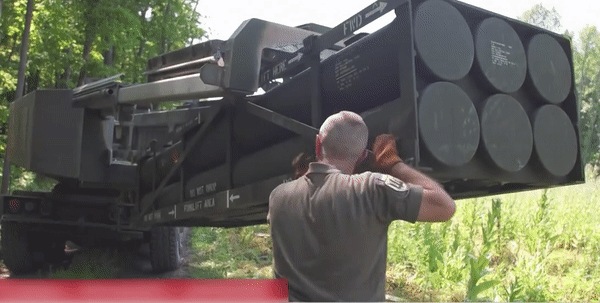 Nga tố Ukraine dùng pháo phản lực HIMARS Mỹ tập kích ‘mục tiêu dân sự’ ở Kherson