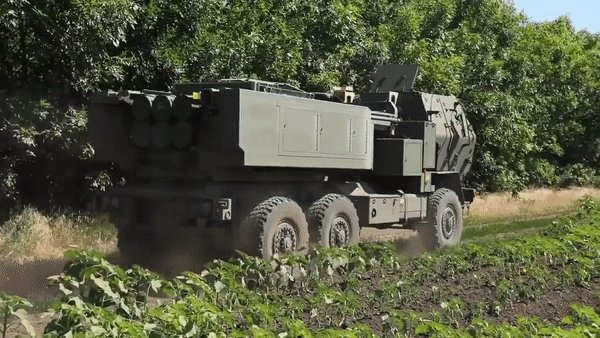 Nga tố Ukraine dùng pháo phản lực HIMARS Mỹ tập kích ‘mục tiêu dân sự’ ở Kherson