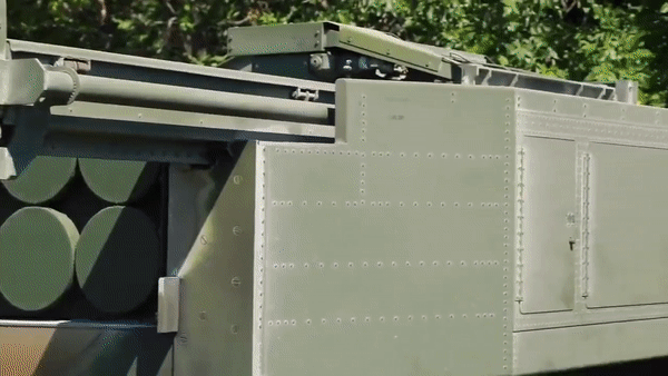 Nga tố Ukraine dùng pháo phản lực HIMARS Mỹ tập kích ‘mục tiêu dân sự’ ở Kherson