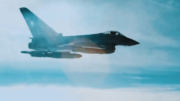 Tiêm kích Typhoon của Anh tiếp cận bán đảo Crimea ở khoảng cách nguy hiểm