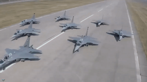 Chiến đấu cơ hạng nhẹ L-15 Trung Quốc sẽ thay thế F-16 Mỹ trong biên chế không quân Pakistan?