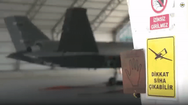 Thổ Nhĩ Kỳ thử nghiệm tiêm kích tàng hình không người lái (UAV) Kizilelma