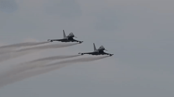 Tiêm kích Typhoon của Anh tiếp cận bán đảo Crimea ở khoảng cách nguy hiểm