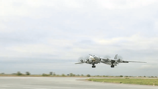 'Hung thần' Kh-101 tập kích kho tên lửa hành trình Storm Shadow