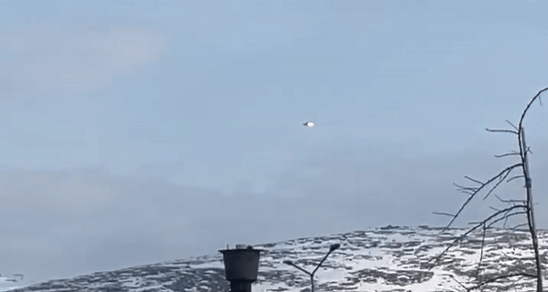 Tiêm kích MiG-31 Nga bốc cháy và lao xuống đất