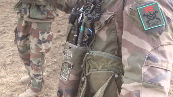 'Chiến thuật phi tiêu chuẩn' Ukraine áp dụng với pháo Caesar khi tấn công đảo Rắn