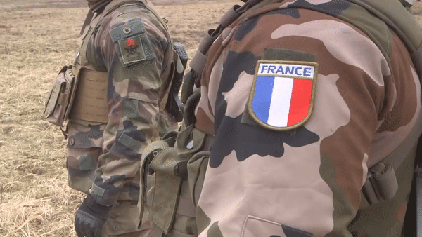 'Chiến thuật phi tiêu chuẩn' Ukraine áp dụng với pháo Caesar khi tấn công đảo Rắn