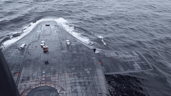 Căn cứ hải quân Anh phong tỏa khẩn cấp vì thủy thủ đùa có bom trên tàu ngầm chiến lược