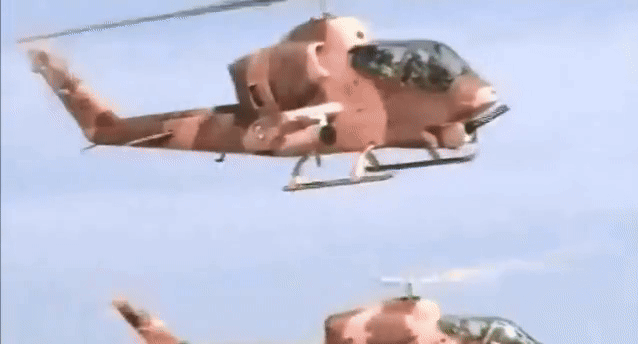 Không quân Israel phá hủy liền lúc 5 trực thăng tấn công AH-1J của Iran