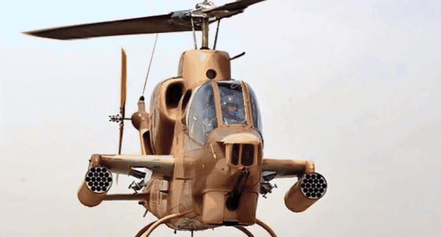 Không quân Israel phá hủy liền lúc 5 trực thăng tấn công AH-1J của Iran