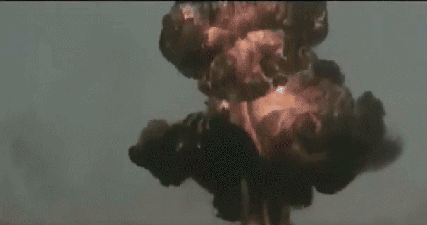 Không quân Israel phá hủy liền lúc 5 trực thăng tấn công AH-1J của Iran