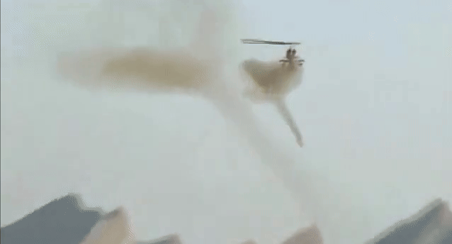 Không quân Israel phá hủy liền lúc 5 trực thăng tấn công AH-1J của Iran