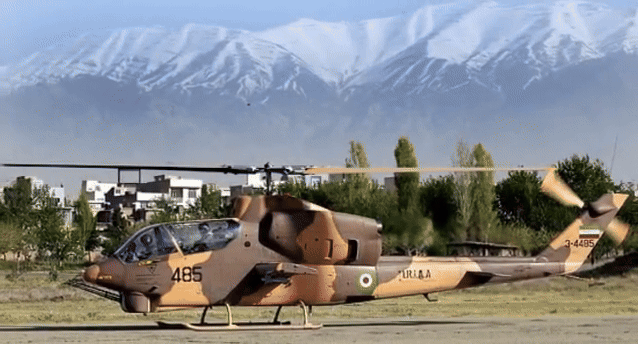 Không quân Israel phá hủy liền lúc 5 trực thăng tấn công AH-1J của Iran