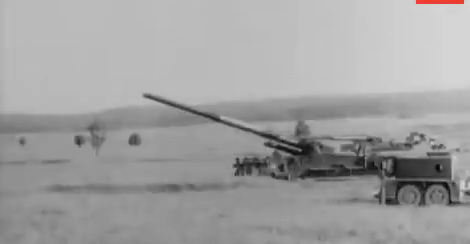 Uy lực từ pháo hạt nhân M65 của Mỹ khiến xe ô tô 'bốc hơi'