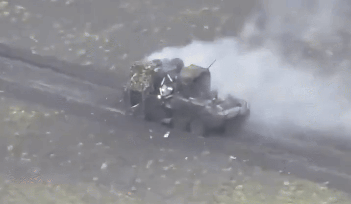 Xe chiến đấu bộ binh BTR-82A