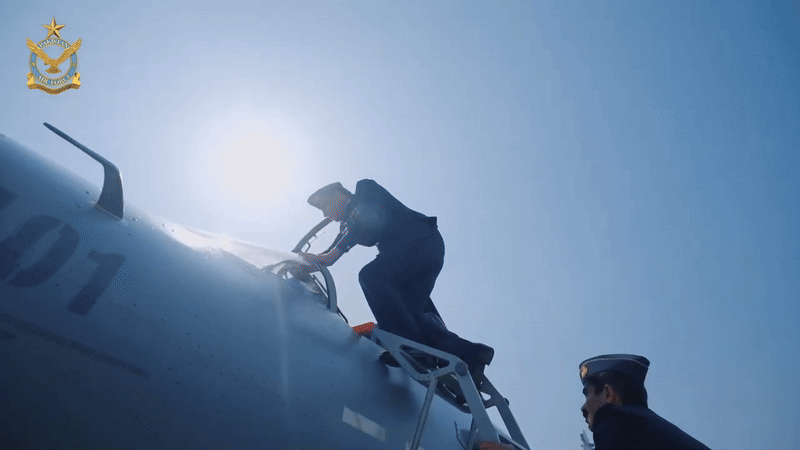 Tiêm kích J-10C Pakistan khiến Rafale của Ấn Độ 'choáng váng' với khả năng gây nhiễu điện tử?