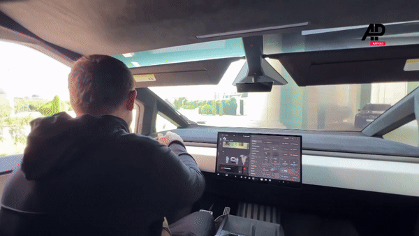 Vì sao không quân Mỹ dùng xe Cybertruck của Tesla làm mục tiêu cho tên lửa?
