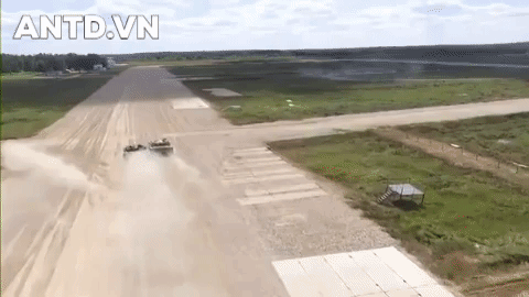 Xe tăng Type-96B đang đua với T-72B3 của Nga Xe tăng Type-96B đang đua với T-72B3 của Nga