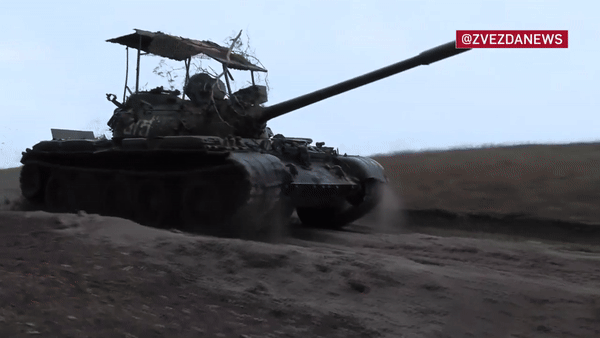 Xe tăng T-55 được Nga dùng để chặn quân đối phương đổ bộ