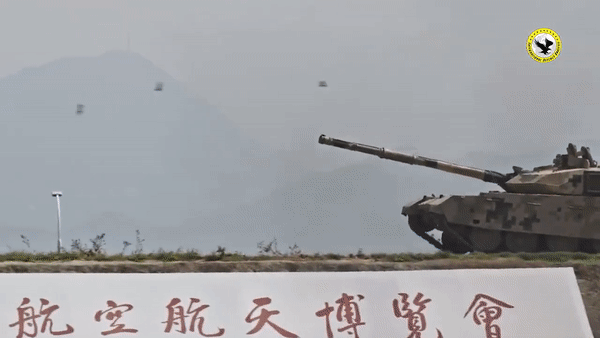 Pakistan mua 679 xe tăng VT4 của Trung Quốc