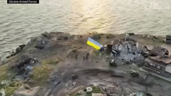 Vừa thượng cờ trên đảo Rắn, lính Ukraine ngay lập tức bị quân đội Nga tập kích?