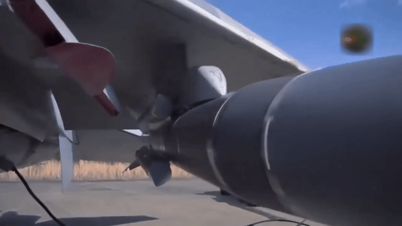 Các tiêm kích Su-30MKV được Venezuela mua từ Nga trong giai đoạn 2006 - 2008. Hiện nước này còn khoảng 21 chiếc duy trì hoạt động tốt.