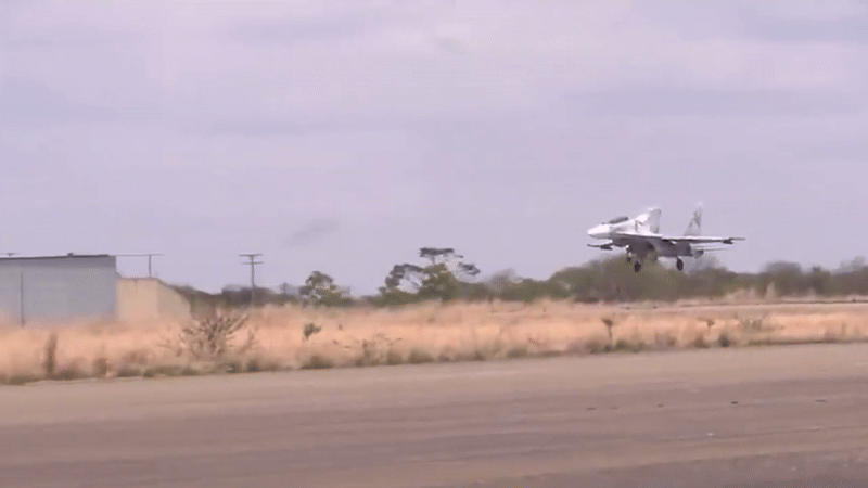 Trong kịch bản giả định, nếu xảy ra căng thẳng trên biển Caribe, các tiêm kích Su-30MKV có thể xuất kích từ căn cứ ở miền Bắc Venezuela, bay thấp ven biển để tránh bị phát hiện, rồi phóng loạt Kh-31A vào tàu chiến Mỹ đang hoạt động gần khu vực.