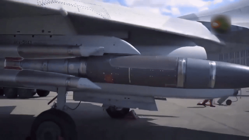 Các phiên bản cải tiến mới của Kh-31A có thể đạt tầm bắn lên tới 160 - 250 km, cho phép tấn công các mục tiêu từ ngoài tầm phòng không của đối phương.