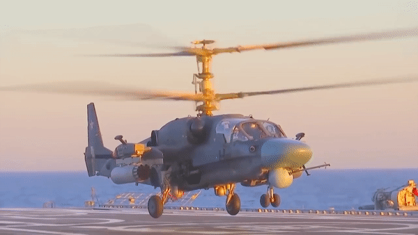 Trực thăng đối hạm Ka-52K Katran cực nguy hiểm của hải quân Nga