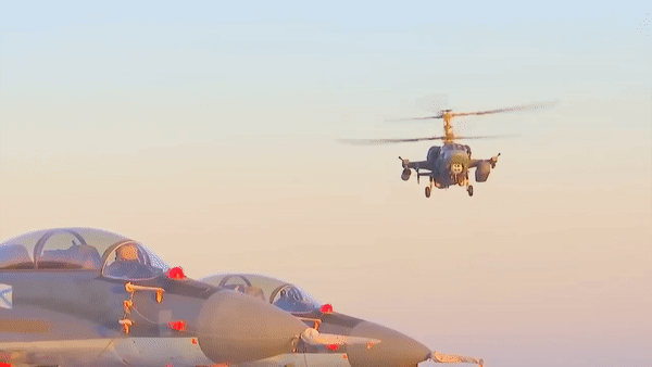 Trực thăng đối hạm Ka-52K Katran cực nguy hiểm của hải quân Nga