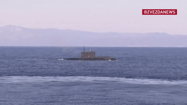 Ukraine lo ngại khi Nga điều động cùng lúc 3 tàu ngầm Kilo ra Biển Đen