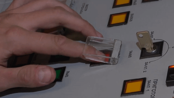 Tàu ngầm Kilo 636.3 Nga được huy động lượn quanh đảo Rắn của Ukraine