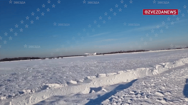 Tổng thống Putin bay trên máy bay ném bom chiến lược Tu-160M