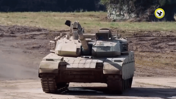 Pakistan mua 679 xe tăng VT4 của Trung Quốc