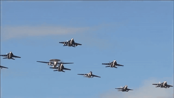 Tiêm kích F/A-18E/F Super Hornet Tiêm kích F/A-18E/F Super Hornet