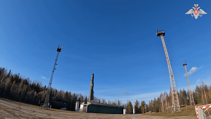khonhkhcbbahtnhnngakhaihatrongdintp-ezgifcom-video-to-gif-converter-3-1367-6801.gif