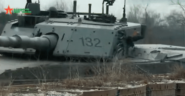 Xe tăng C1 Ariete - 'hổ thép chiến trường' đến từ Ý