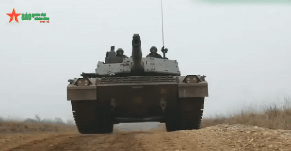 Xe tăng C1 Ariete - 'hổ thép chiến trường' đến từ Ý