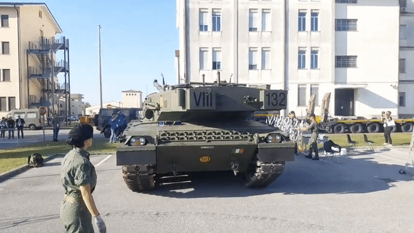 Xe tăng C1 Ariete - 'hổ thép chiến trường' đến từ Ý