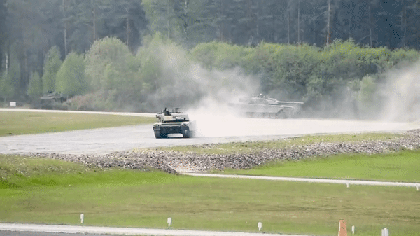 Xe tăng C1 Ariete - 'hổ thép chiến trường' đến từ Ý