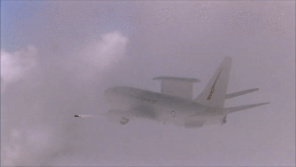 Lý do NATO mua loạt máy bay chỉ huy cảnh báo hiện đại E-7A Wedgetail của Mỹ